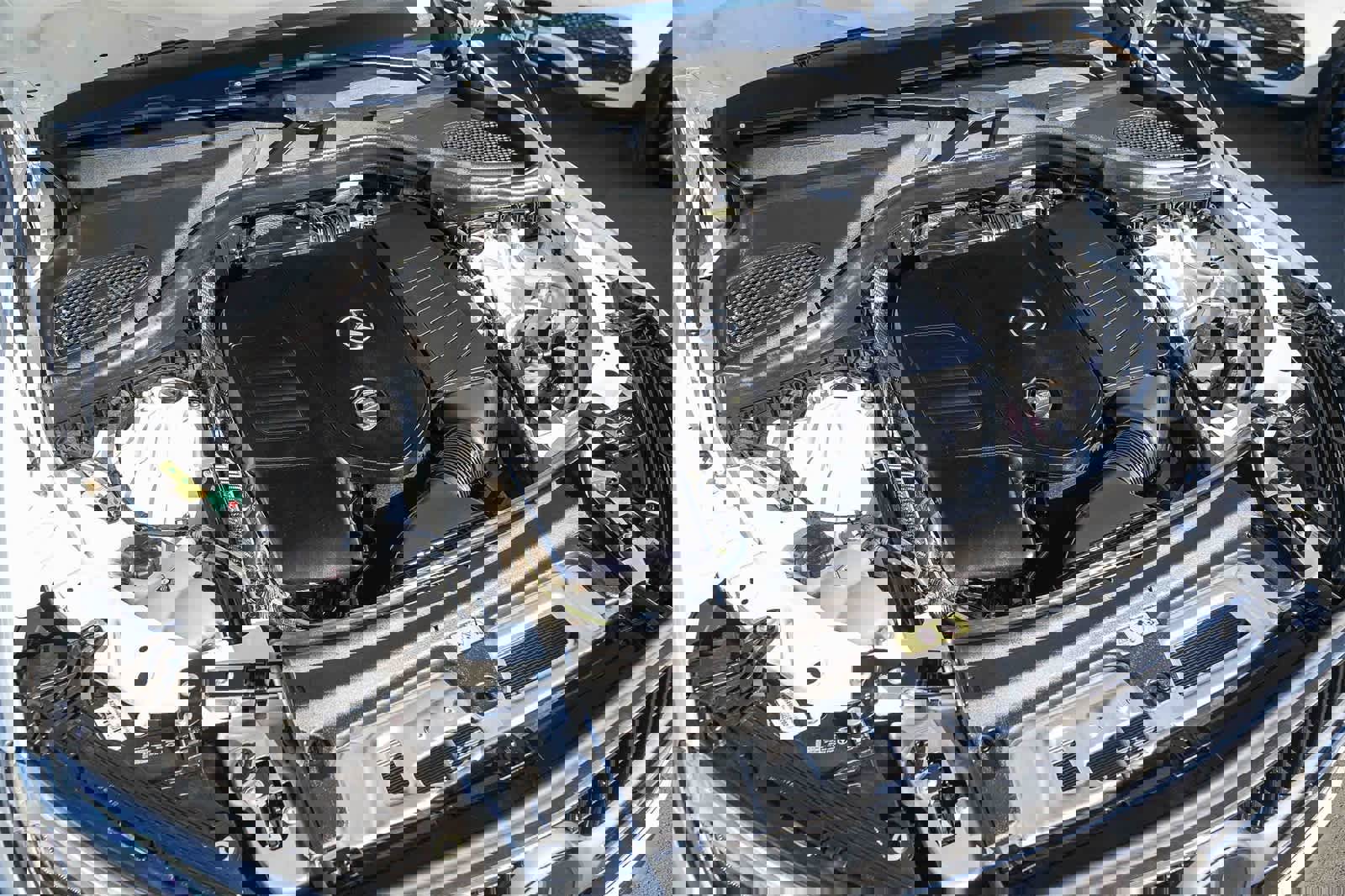 Used 2025 Mercedes-Benz GLC 350e 4MATIC image 18