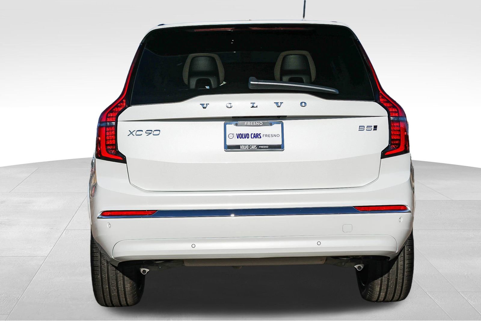 Used 2026 Volvo XC90 B5 Plus w/ Protection Package AWD/4WD image 6