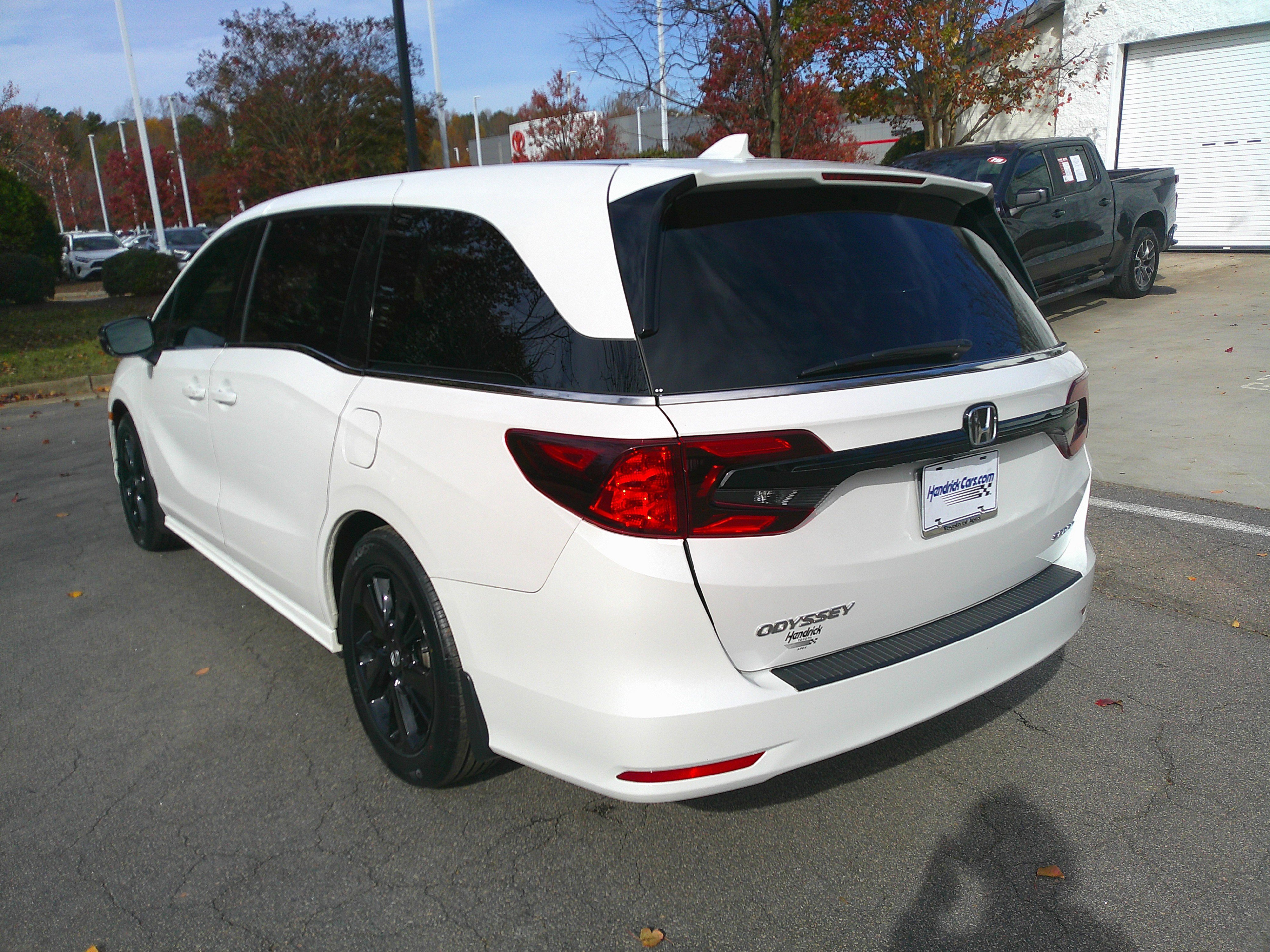 Used 2023 Honda Odyssey Sport image 10