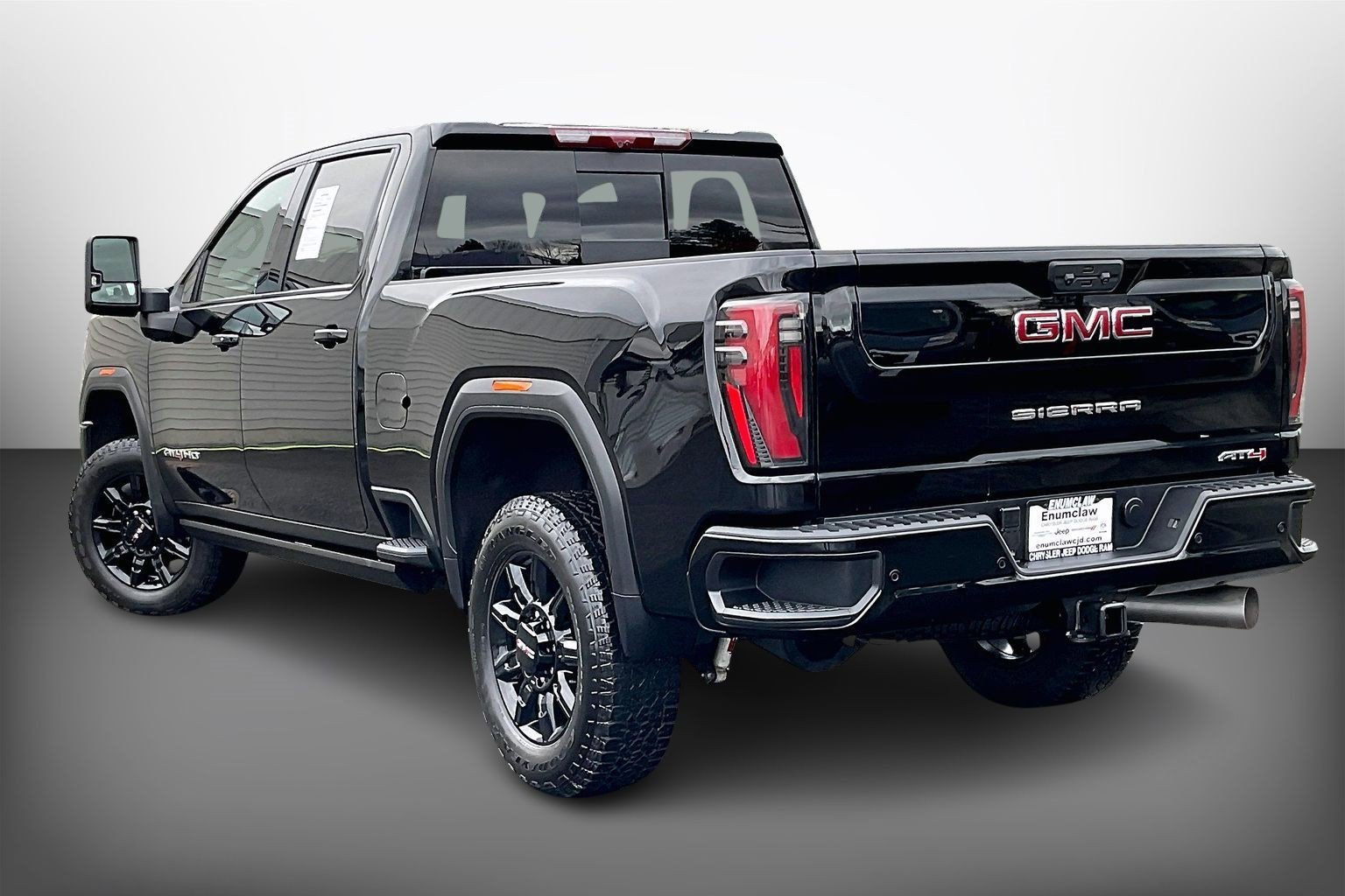 Used 2025 GMC Sierra 3500 AT4 w/ AT4 Premium Plus Package image 11