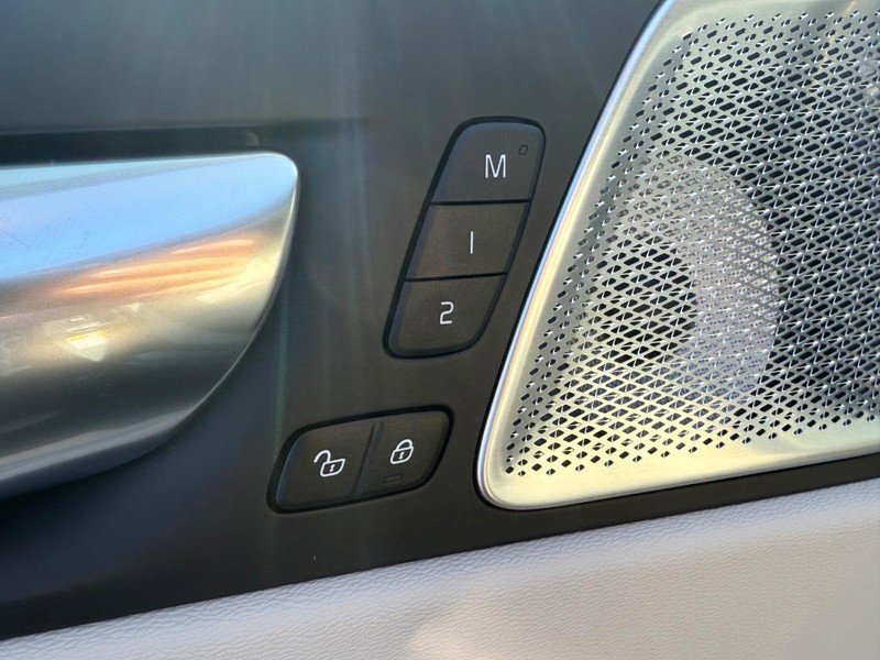 New 2026 Volvo XC60 T8 Ultra image 10