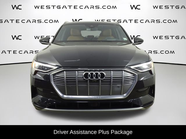 Used 2019 Audi e-tron Prestige w/ Prestige Package image 4