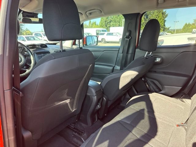Used 2019 Jeep Renegade Altitude w/ Quick Order Package 2XM AWD/4WD image 12