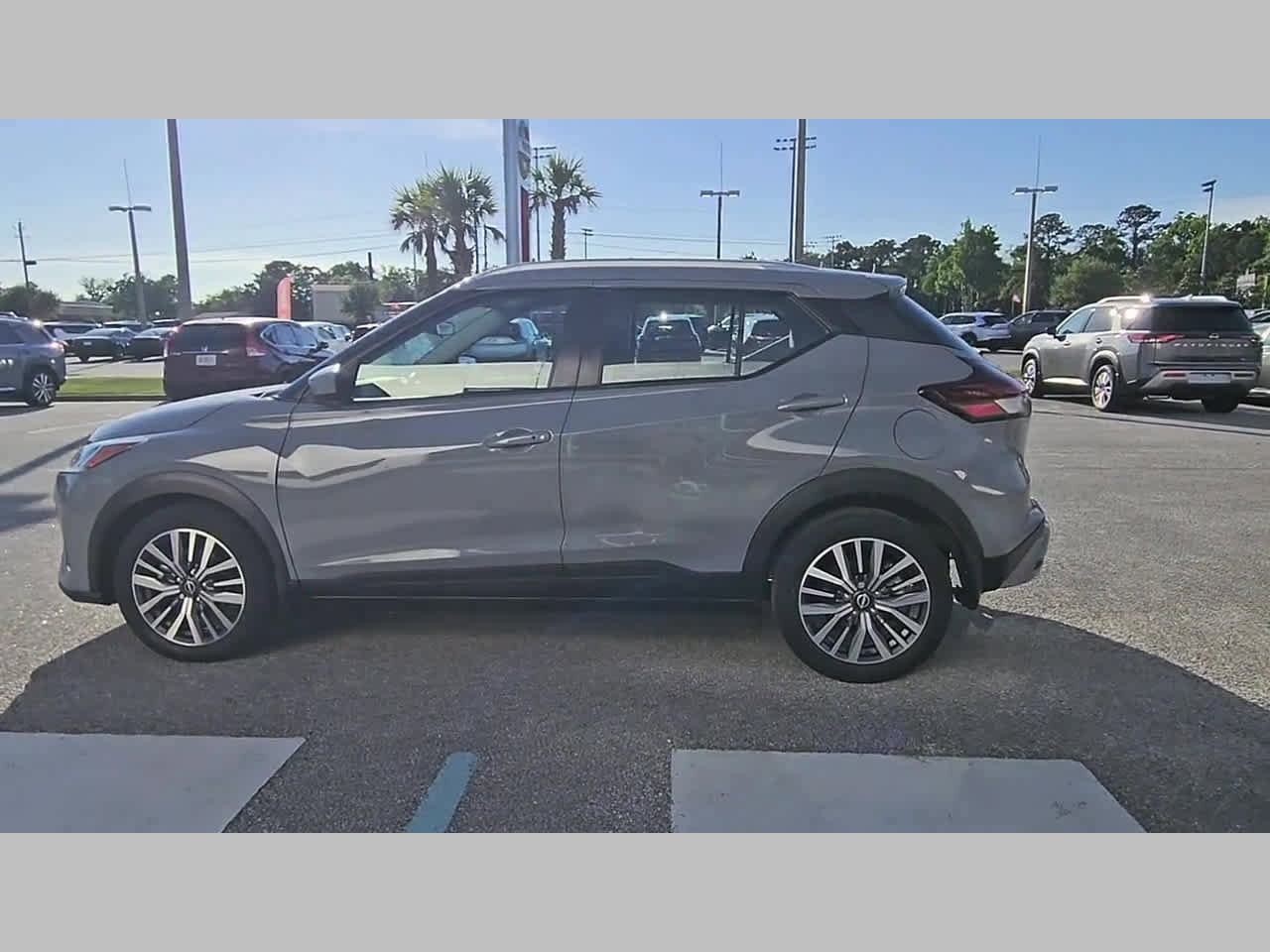 Used 2023 Nissan Kicks SV FWD image 26