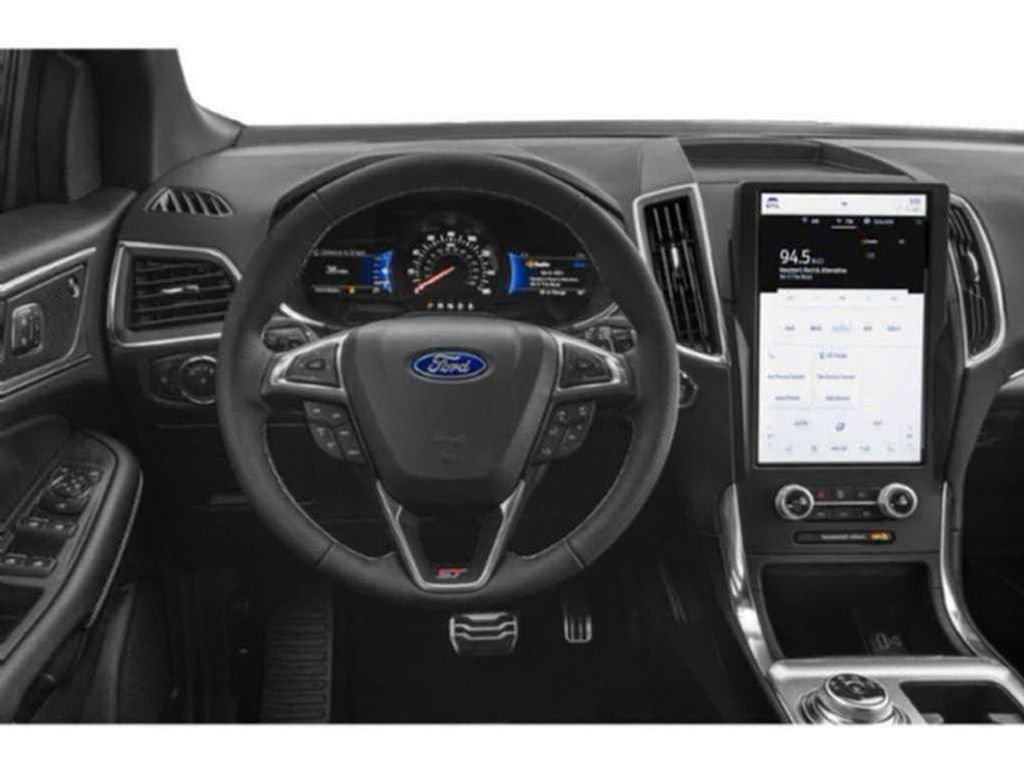 Used 2021 Ford Edge ST w/ Equipment Group 401A image 4