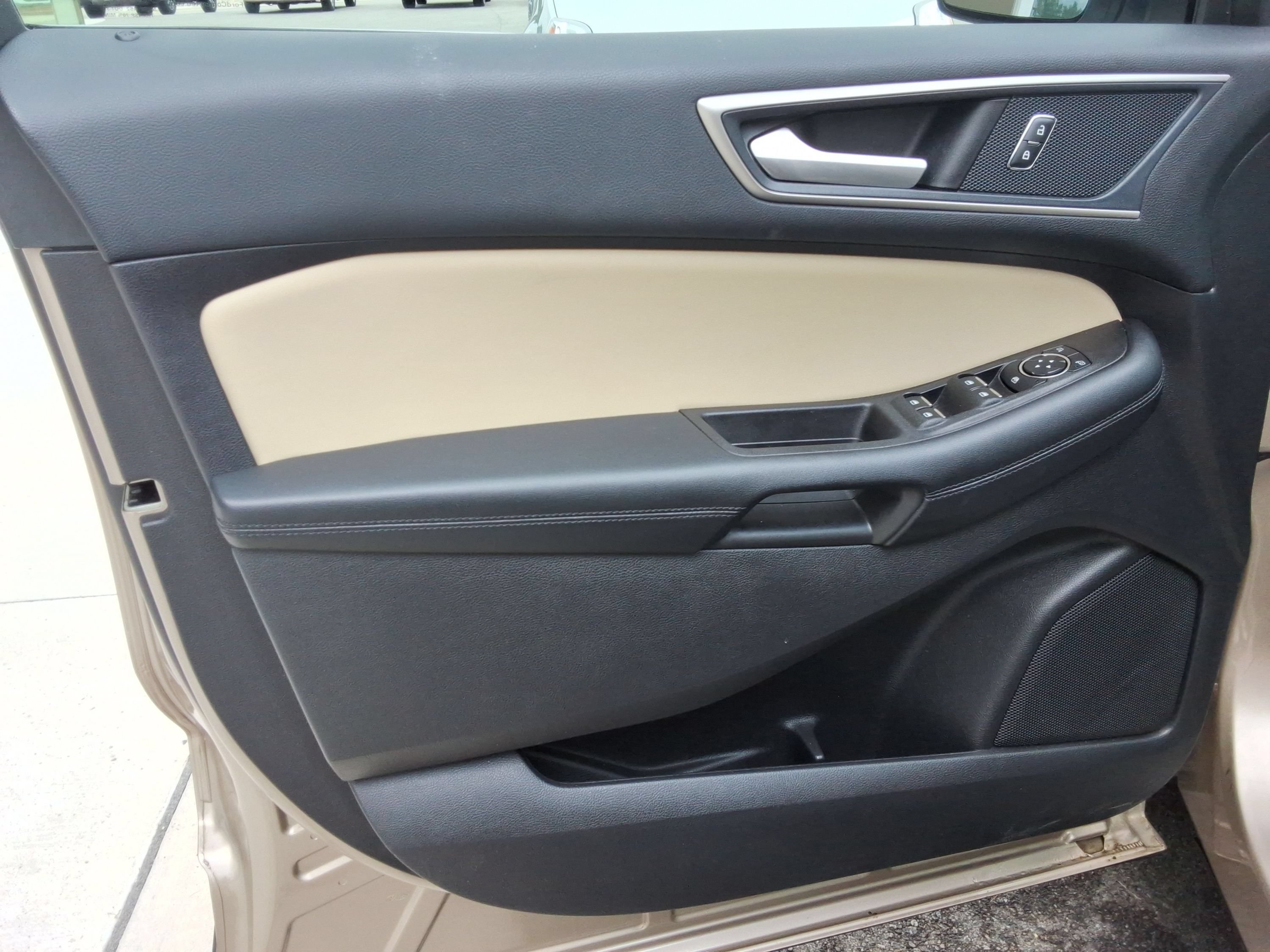 Used 2021 Ford Edge SEL w/ Convenience Package AWD/4WD image 22