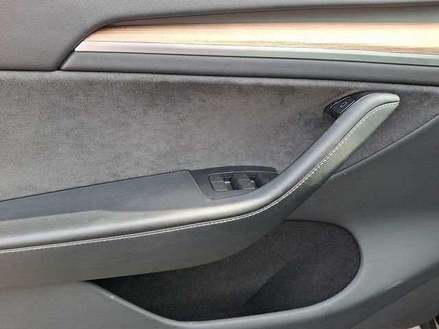 Used 2024 Tesla Model Y Long Range image 15