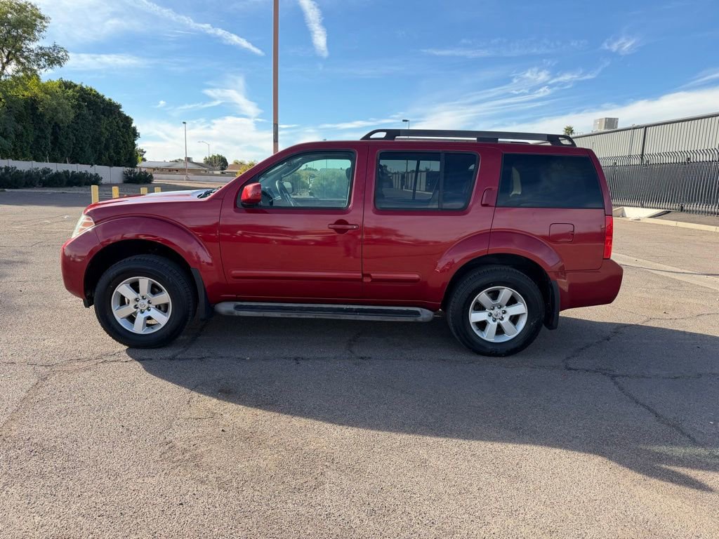 Used 2011 Nissan Pathfinder SV image 5