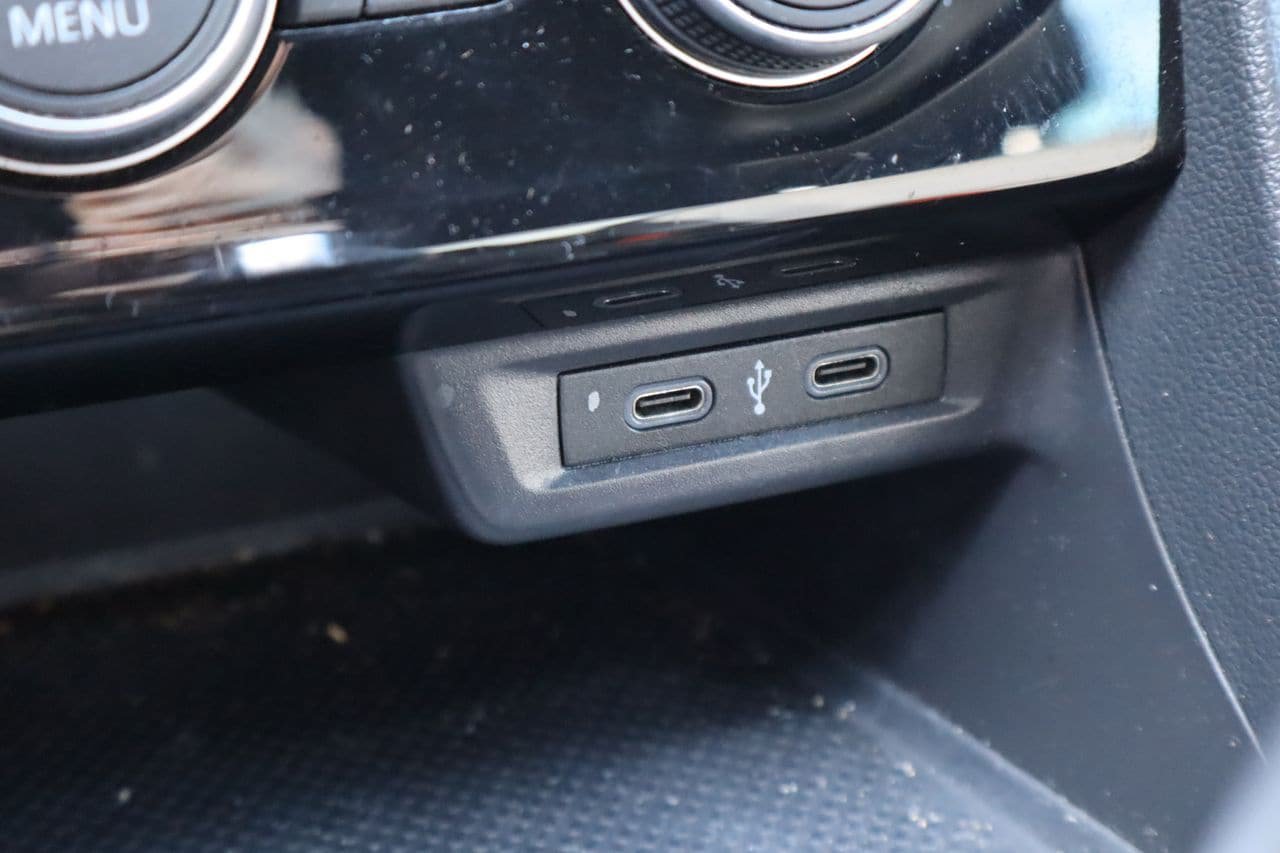 Used 2020 Volkswagen Jetta R-Line FWD image 23