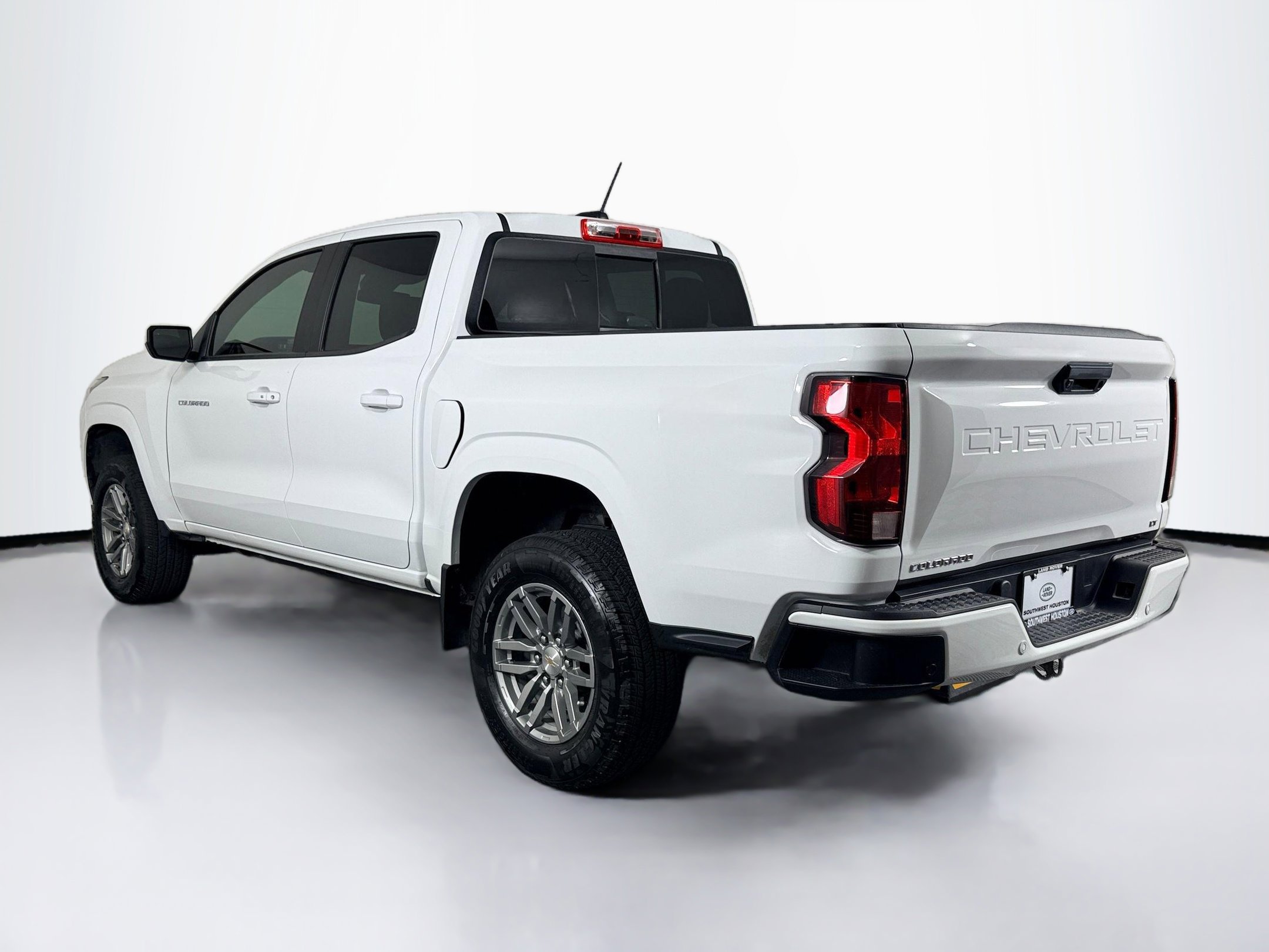 Used 2024 Chevrolet Colorado LT w/ LT Convenience Package image 5