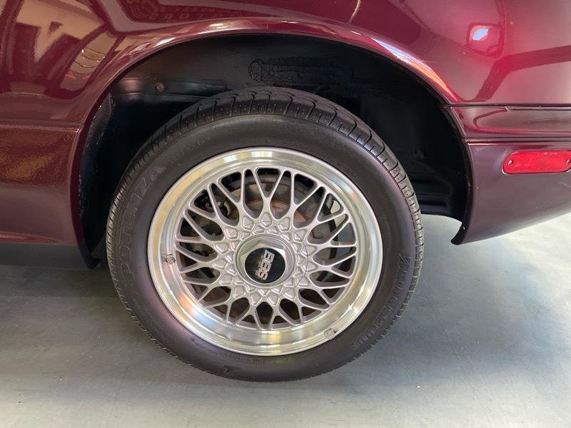 Used 1995 MAZDA MX-5 Miata M-Edition RWD image 16