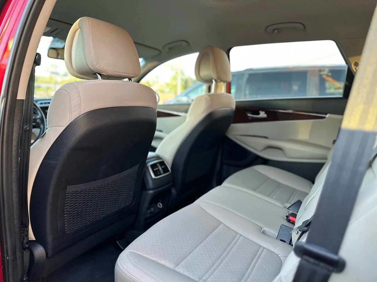 Used 2016 Kia Sorento LX w/ LX Convenience Package image 12