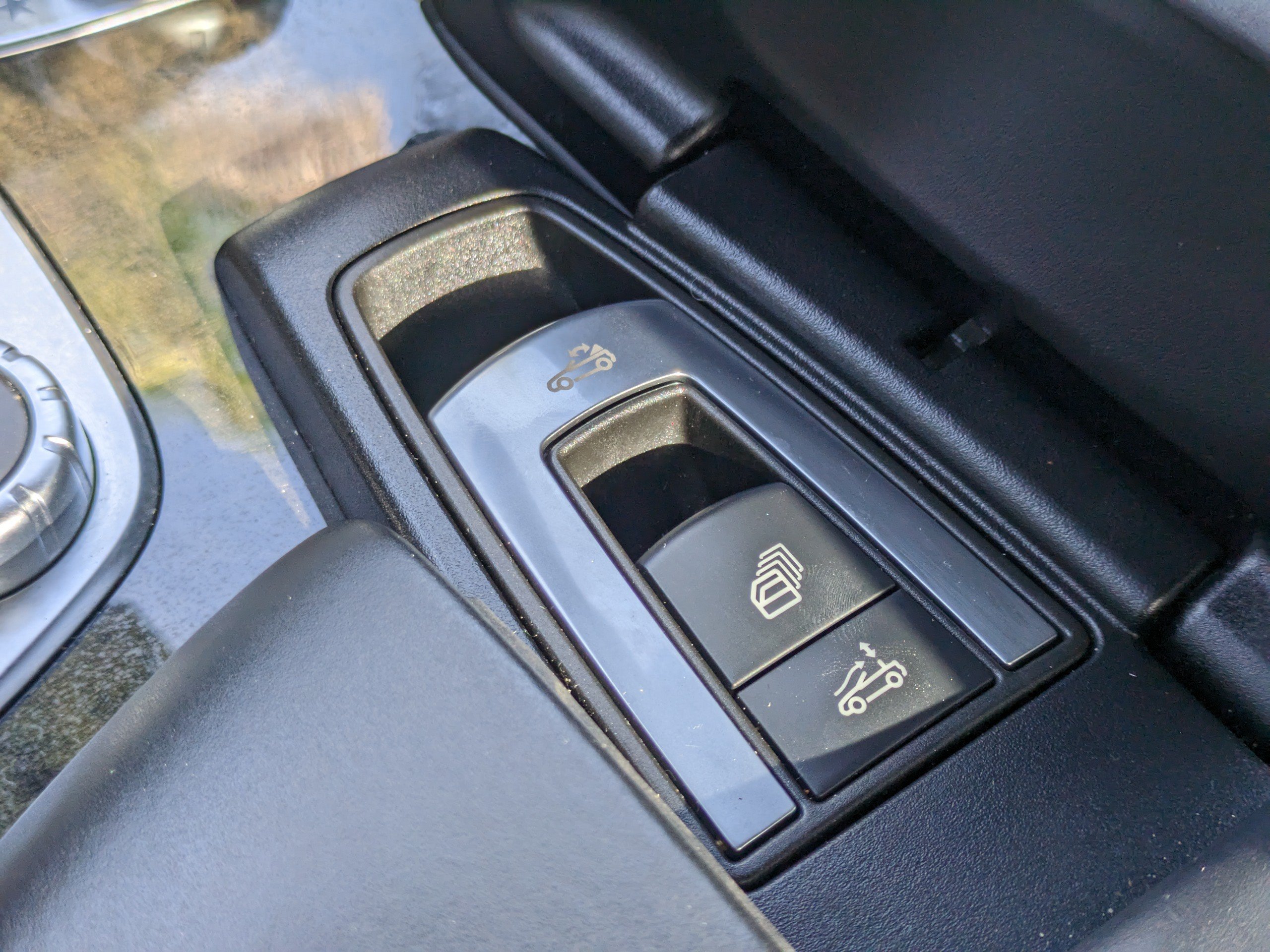Used 2014 Mercedes-Benz SL 63 AMG image 32