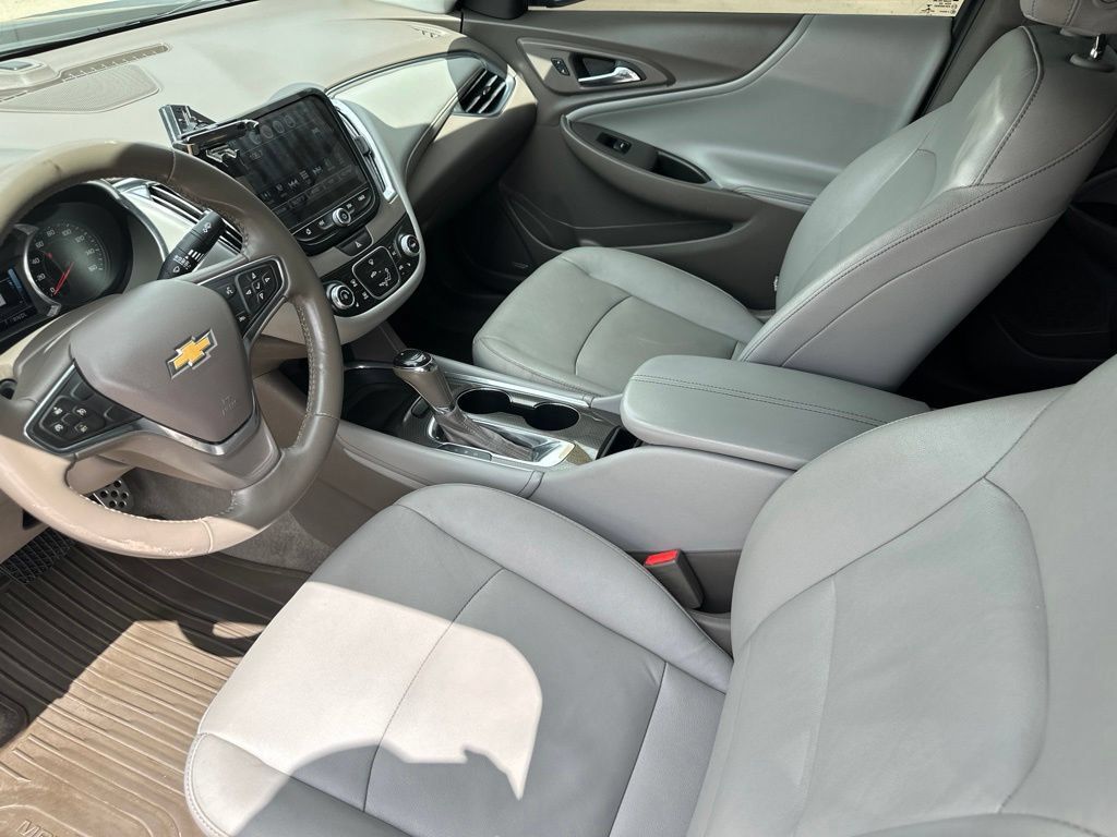 Certified 2017 Chevrolet Malibu LT w/ Leather Package FWD image 13
