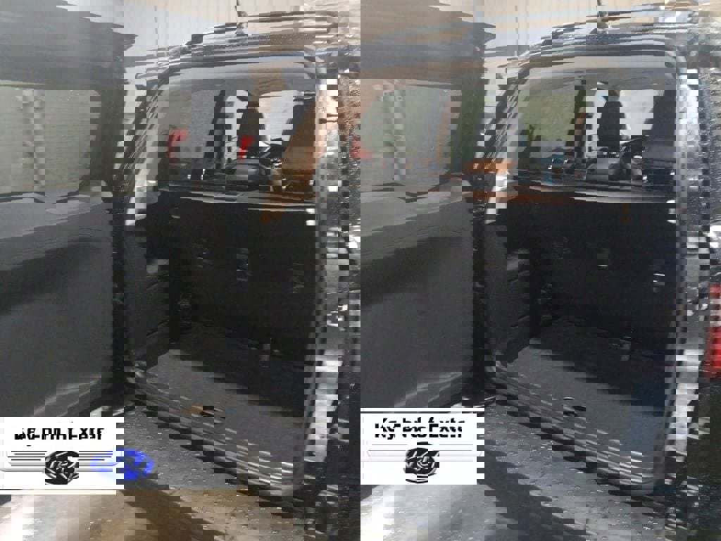 Used 2018 Ford EcoSport SES w/ SES Cold Weather Package AWD/4WD image 12