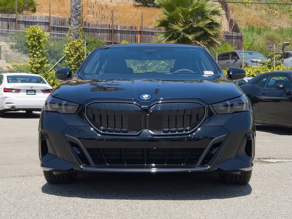New 2026 BMW 550e xDrive AWD/4WD image 3
