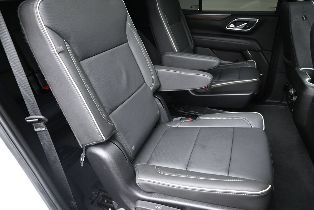 Used 2024 Chevrolet Tahoe Premier AWD/4WD image 36