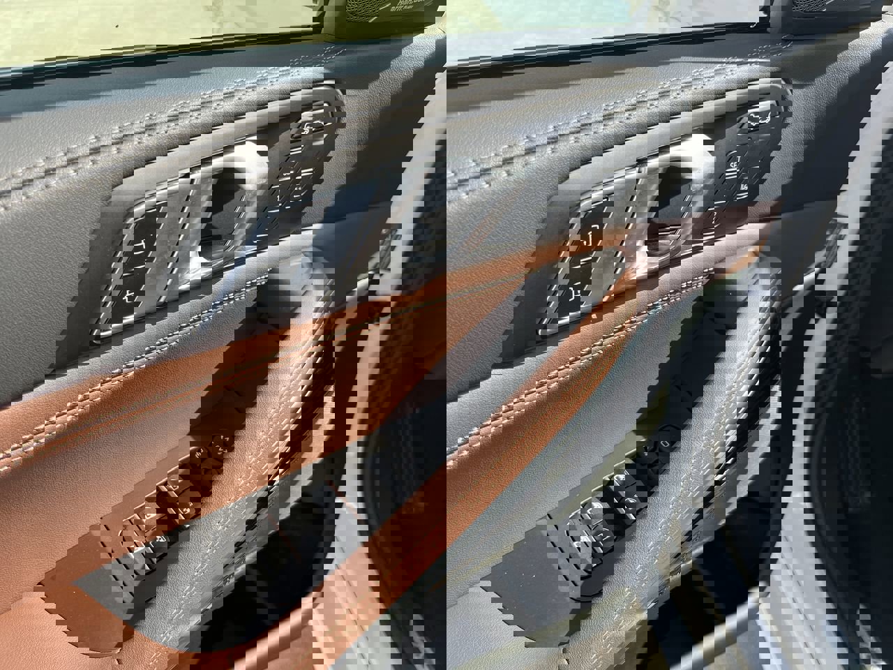 Certified 2026 BMW X6 xDrive40i image 19