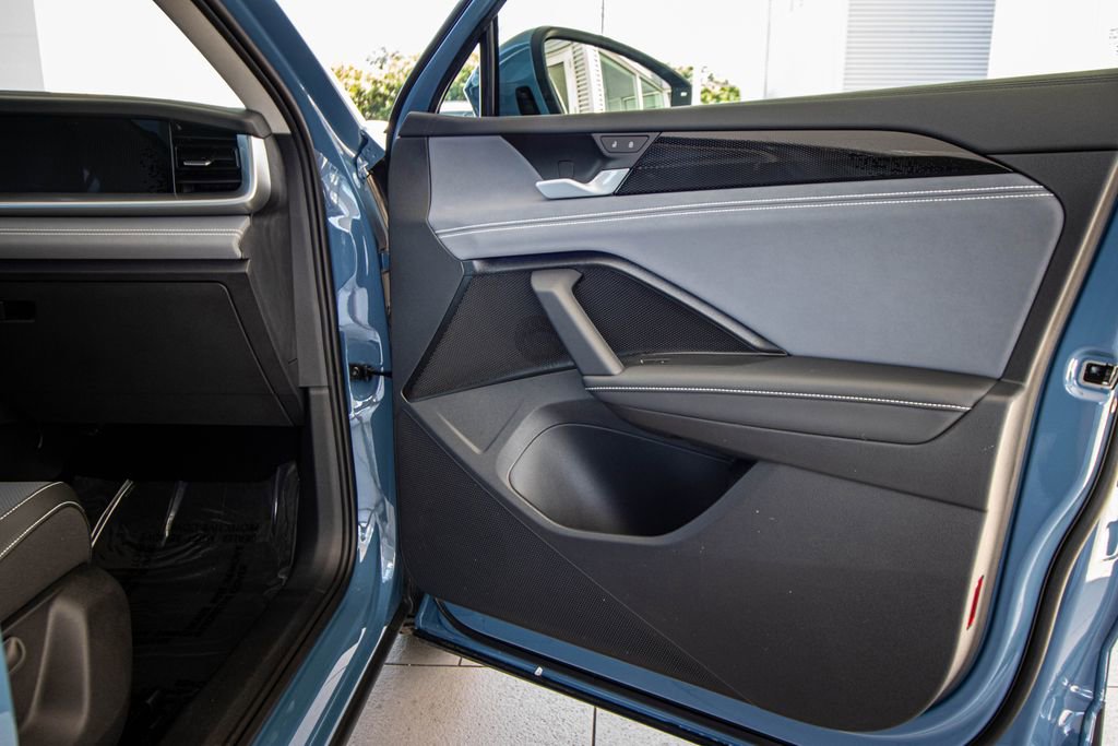 New 2026 Volkswagen Tiguan SE FWD image 20