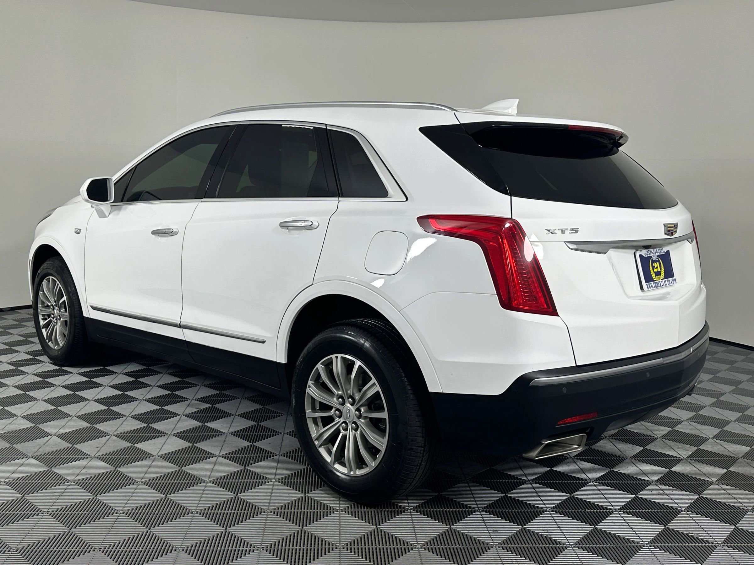 Used 2019 Cadillac XT5 Luxury FWD image 12