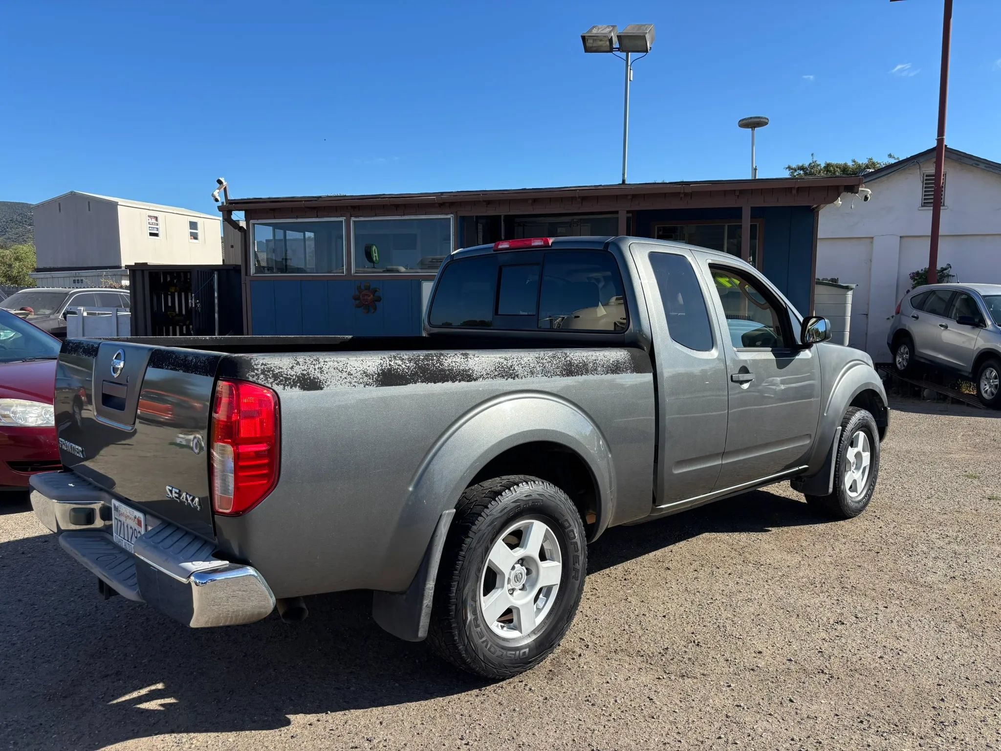 Used 2005 Nissan Frontier SE w/ (P01) Power Pkg AWD/4WD image 6