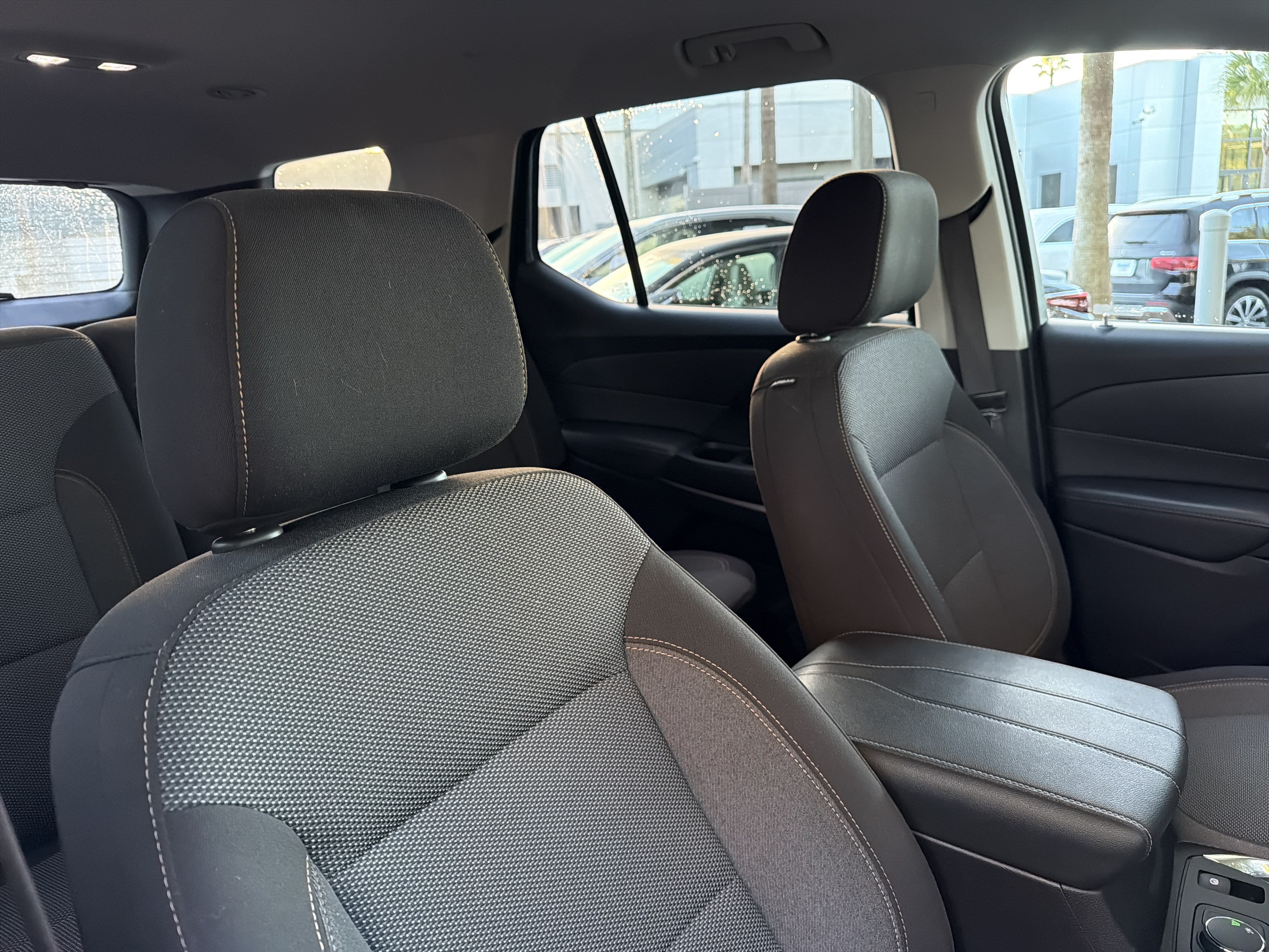 Used 2021 Chevrolet Traverse LS FWD image 42