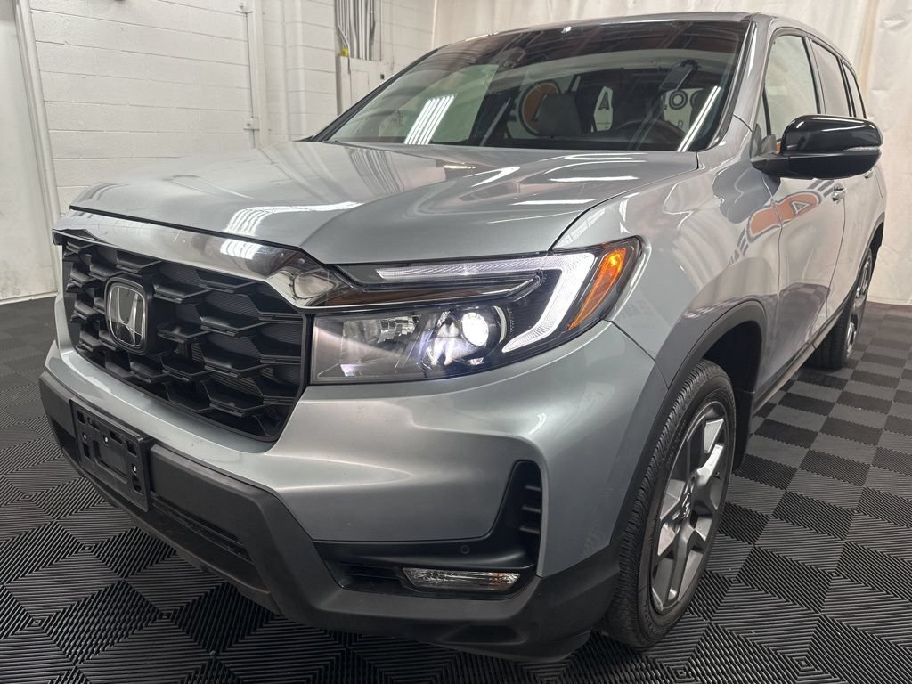 Used 2023 Honda Passport EX-L image 4