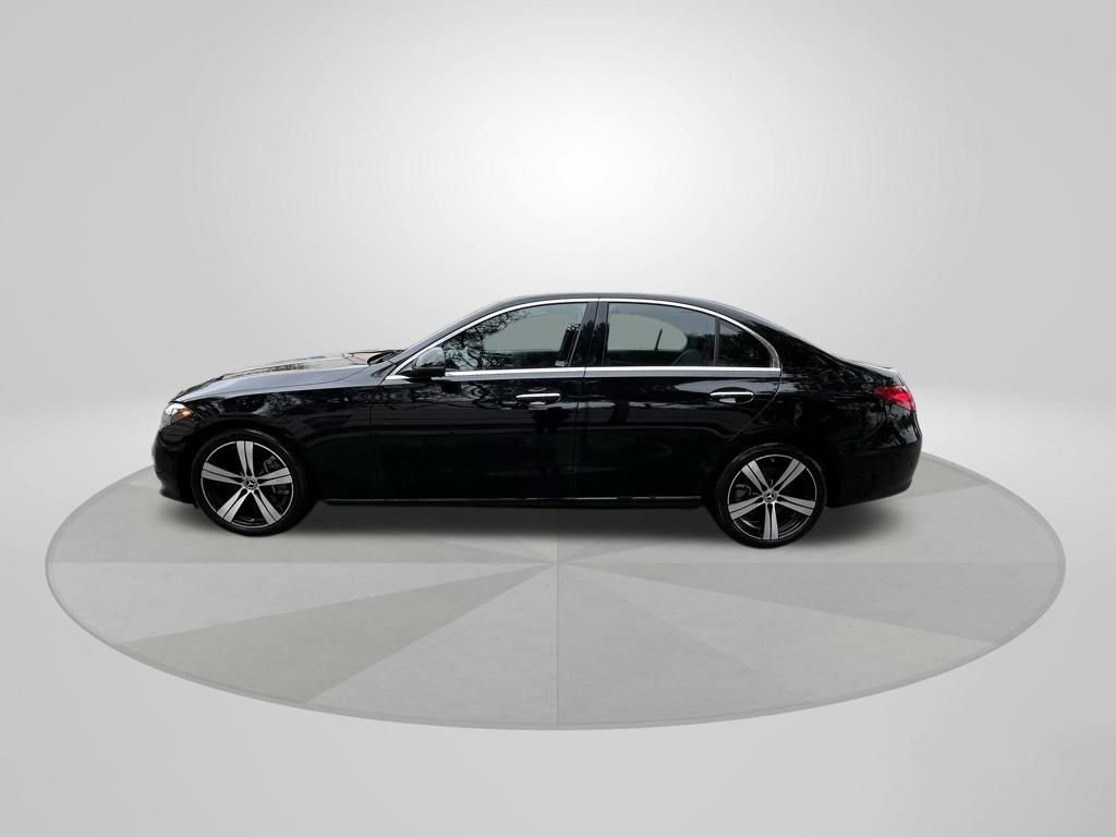 Used 2025 Mercedes-Benz C 300 4MATIC Sedan image 4