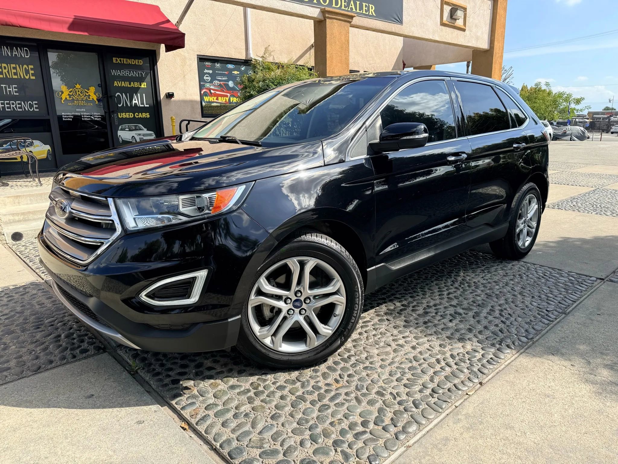 Used 2018 Ford Edge Titanium image 1