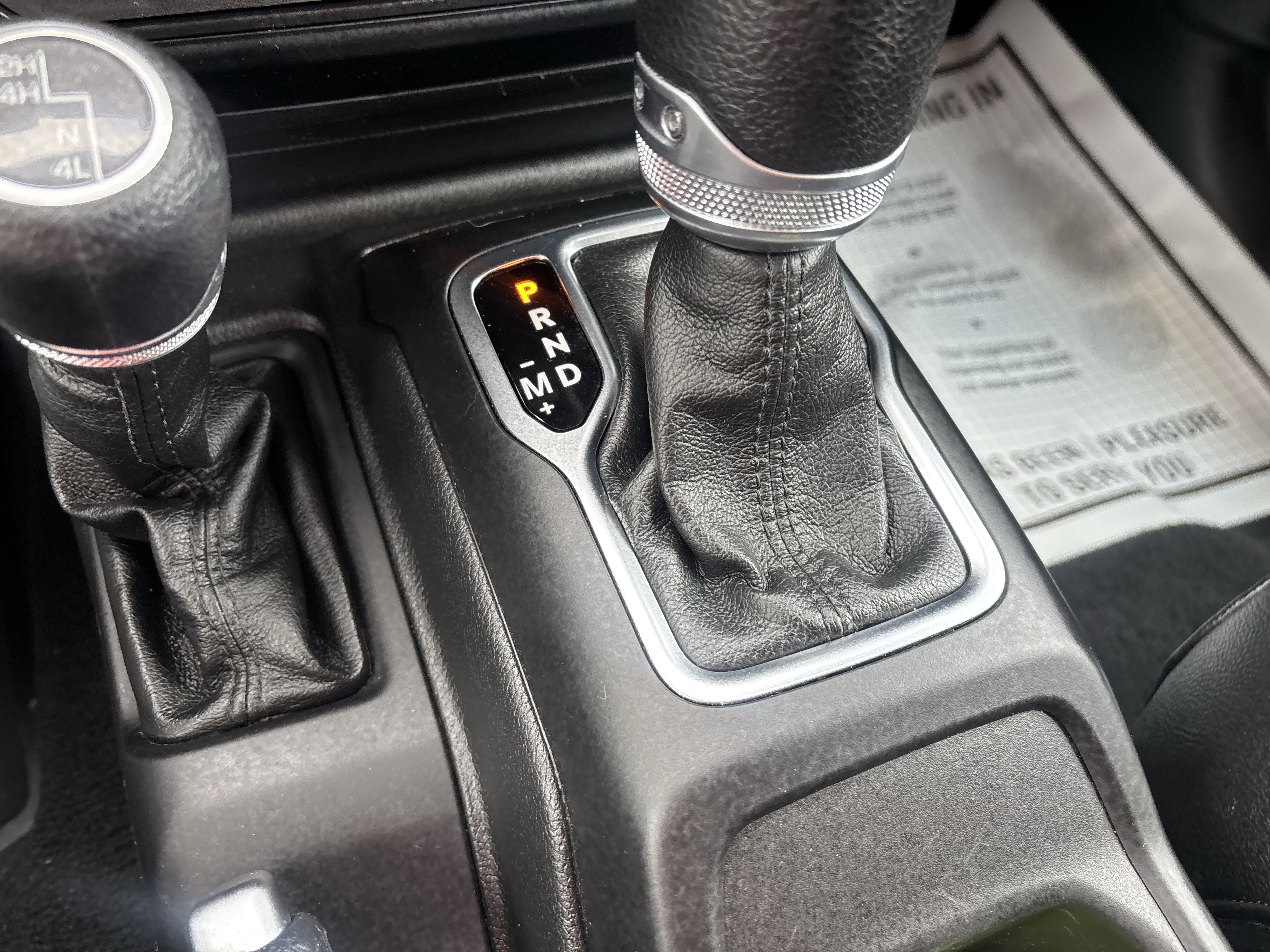Used 2023 Jeep Gladiator Sport AWD/4WD image 32
