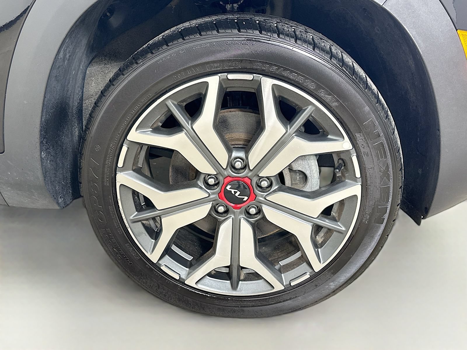 Used 2023 Kia Seltos SX w/ SX Sunroof Package AWD/4WD image 11
