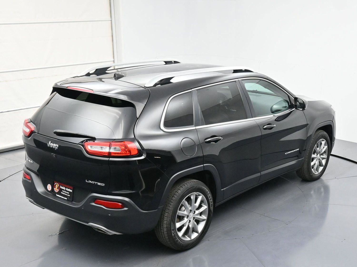 Used 2018 Jeep Cherokee Limited image 30