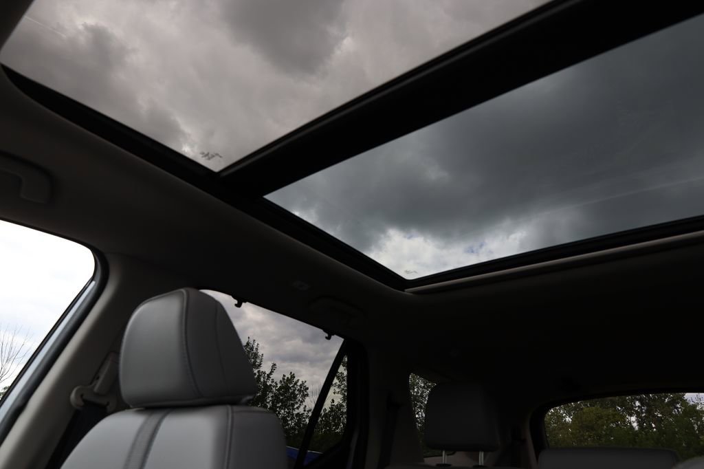 New 2025 Honda Pilot Touring image 24