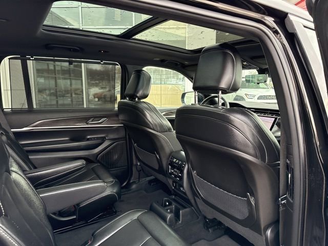 Used 2024 Jeep Grand Cherokee L Limited w/ Luxury Tech Group II image 34