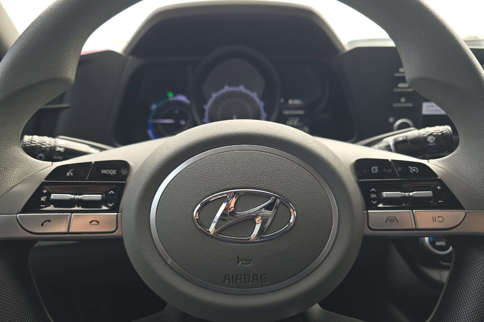 Used 2023 Hyundai Elantra Blue image 21