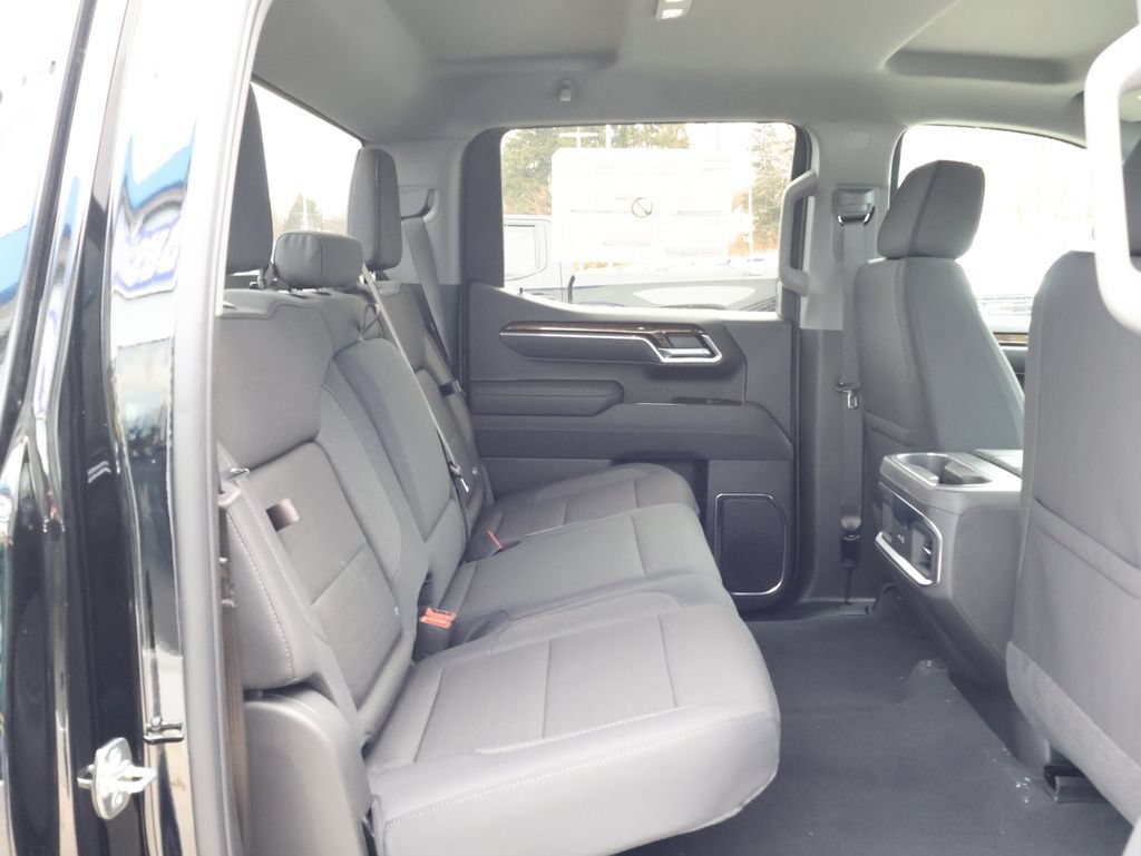 New 2026 GMC Sierra 1500 Elevation w/ LPO, Elevation Black Package AWD/4WD image 36