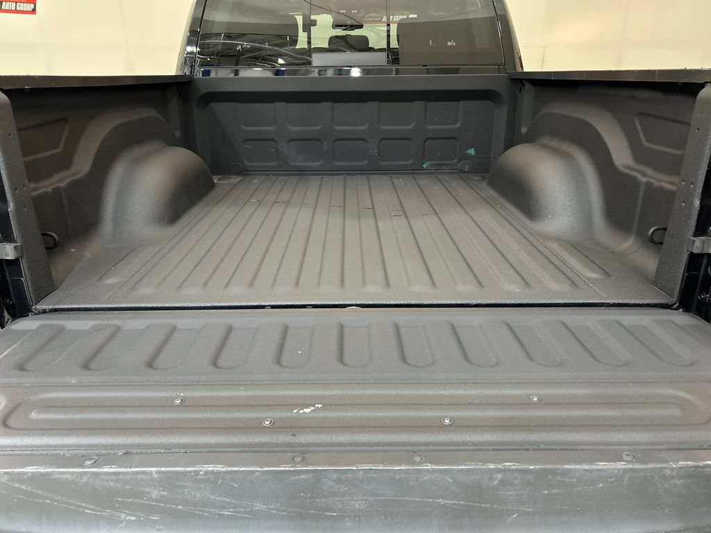 Used 2022 RAM 1500 Classic SLT w/ Electronics Group AWD/4WD image 5