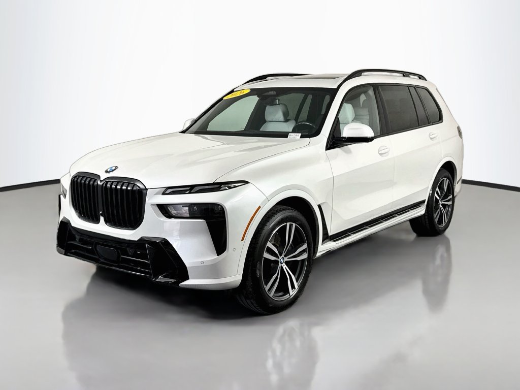 Used 2026 BMW X7 xDrive40i AWD/4WD image 3