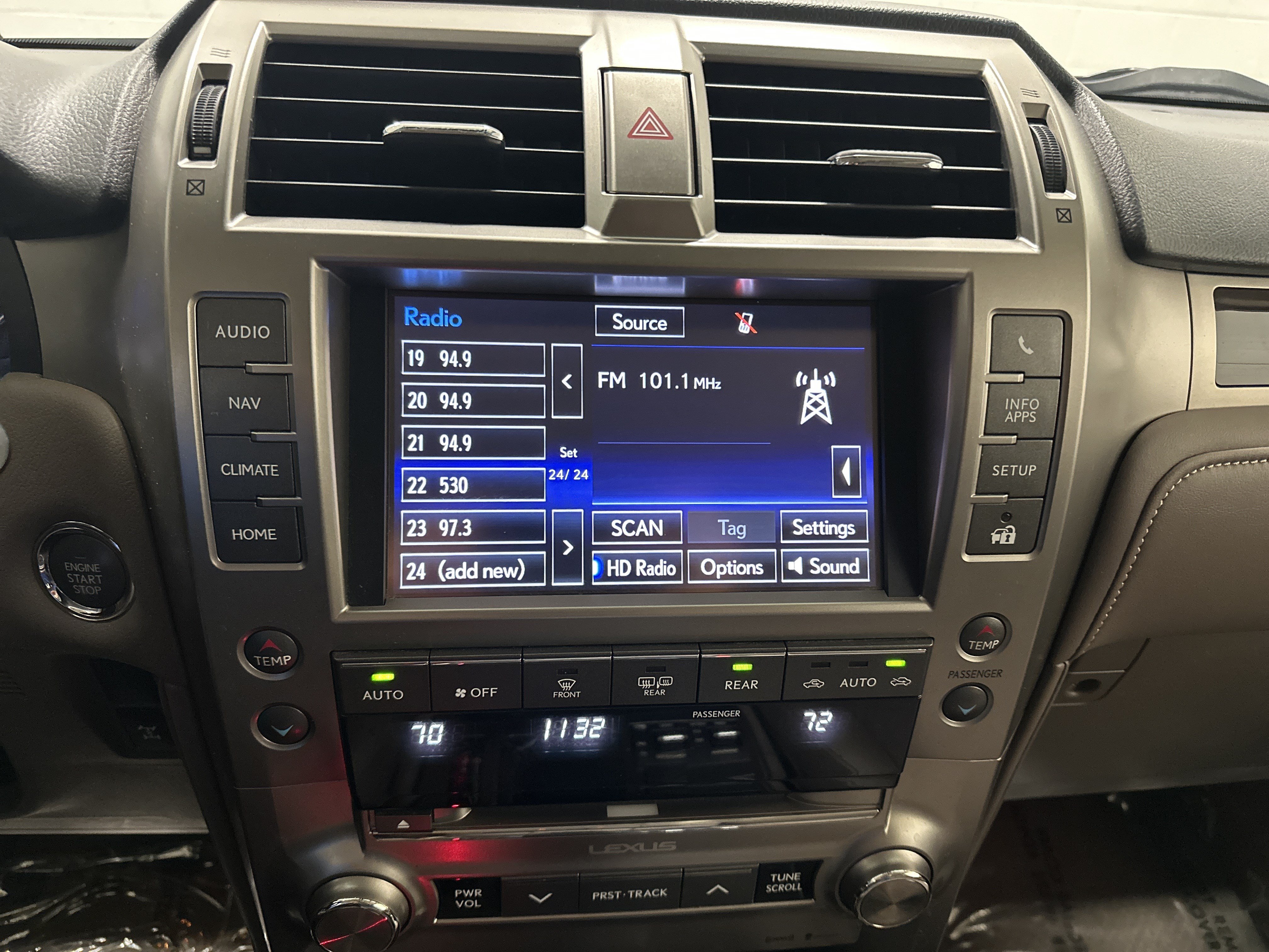Used 2017 Lexus GX 460 AWD/4WD image 23