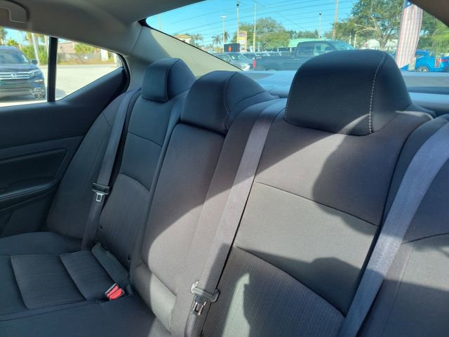 Used 2025 Nissan Altima 2.5 SV image 11