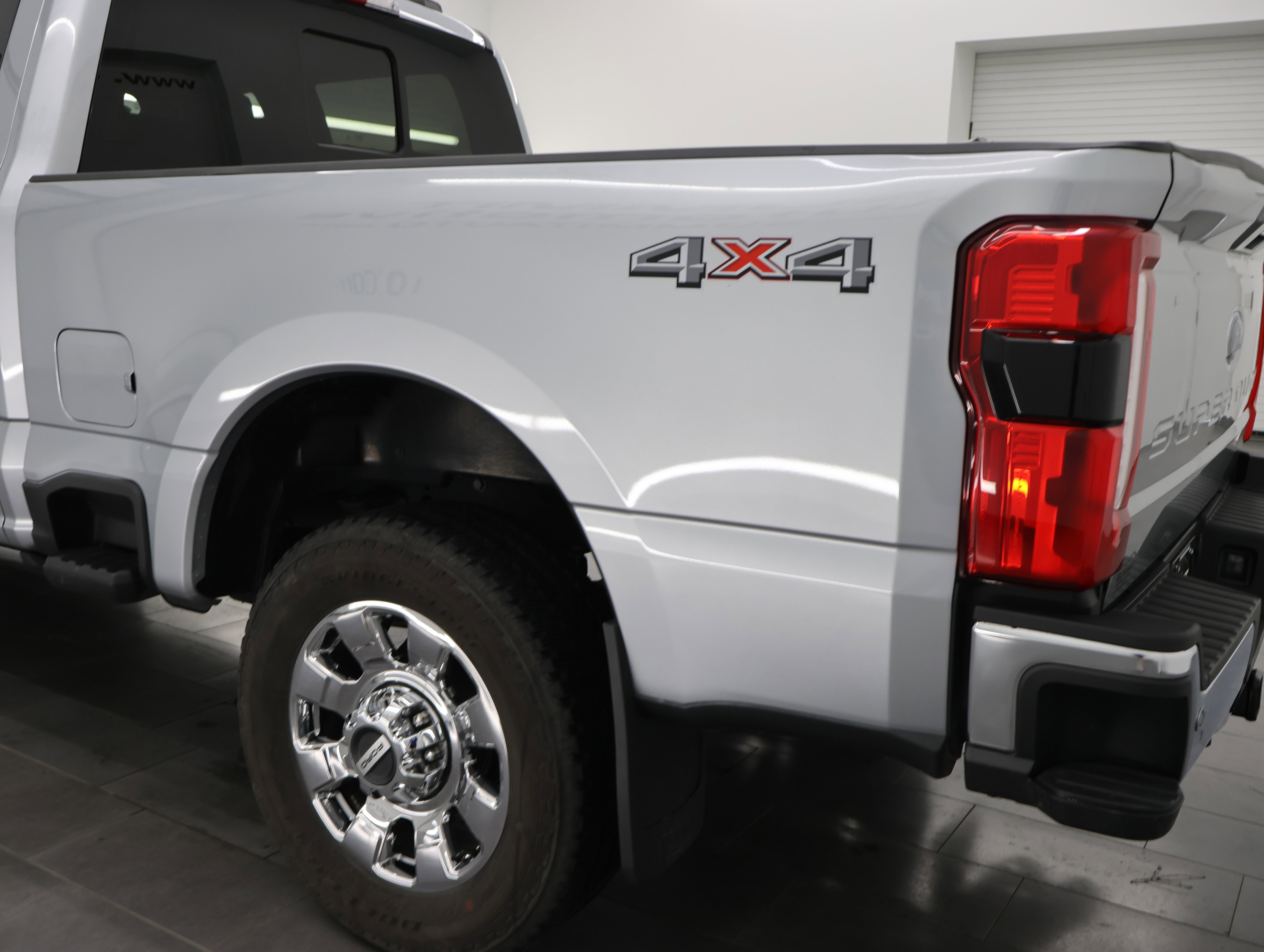 Used 2023 Ford F350 Lariat w/ Lariat Ultimate Package AWD/4WD image 34