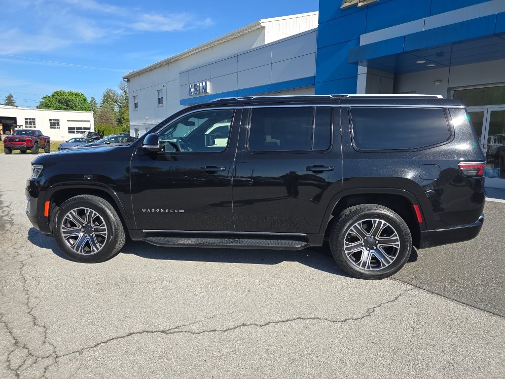 Used 2024 Jeep Wagoneer Series II AWD/4WD image 8