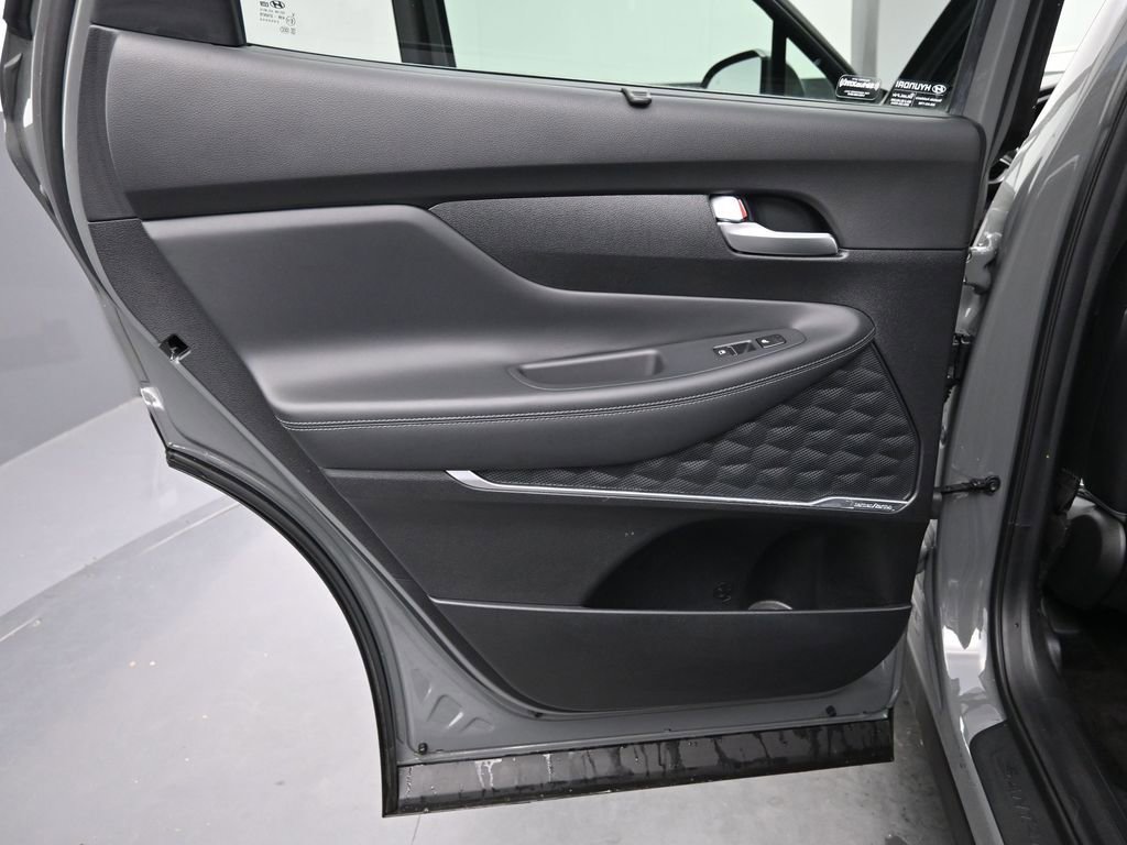 Used 2022 Hyundai Santa Fe Limited image 17