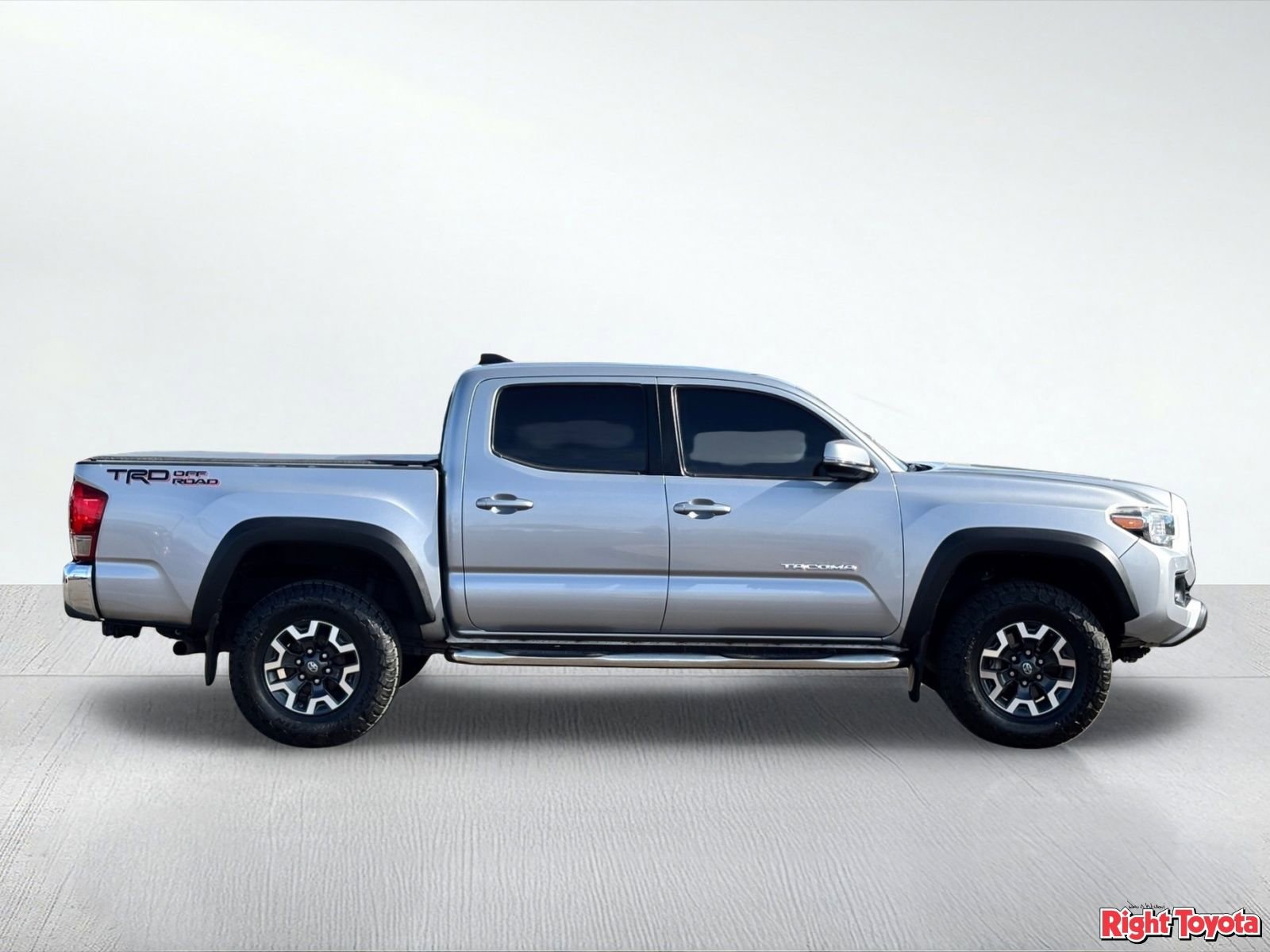 Certified 2016 Toyota Tacoma TRD Off-Road w/ Towing Package RWD image 7