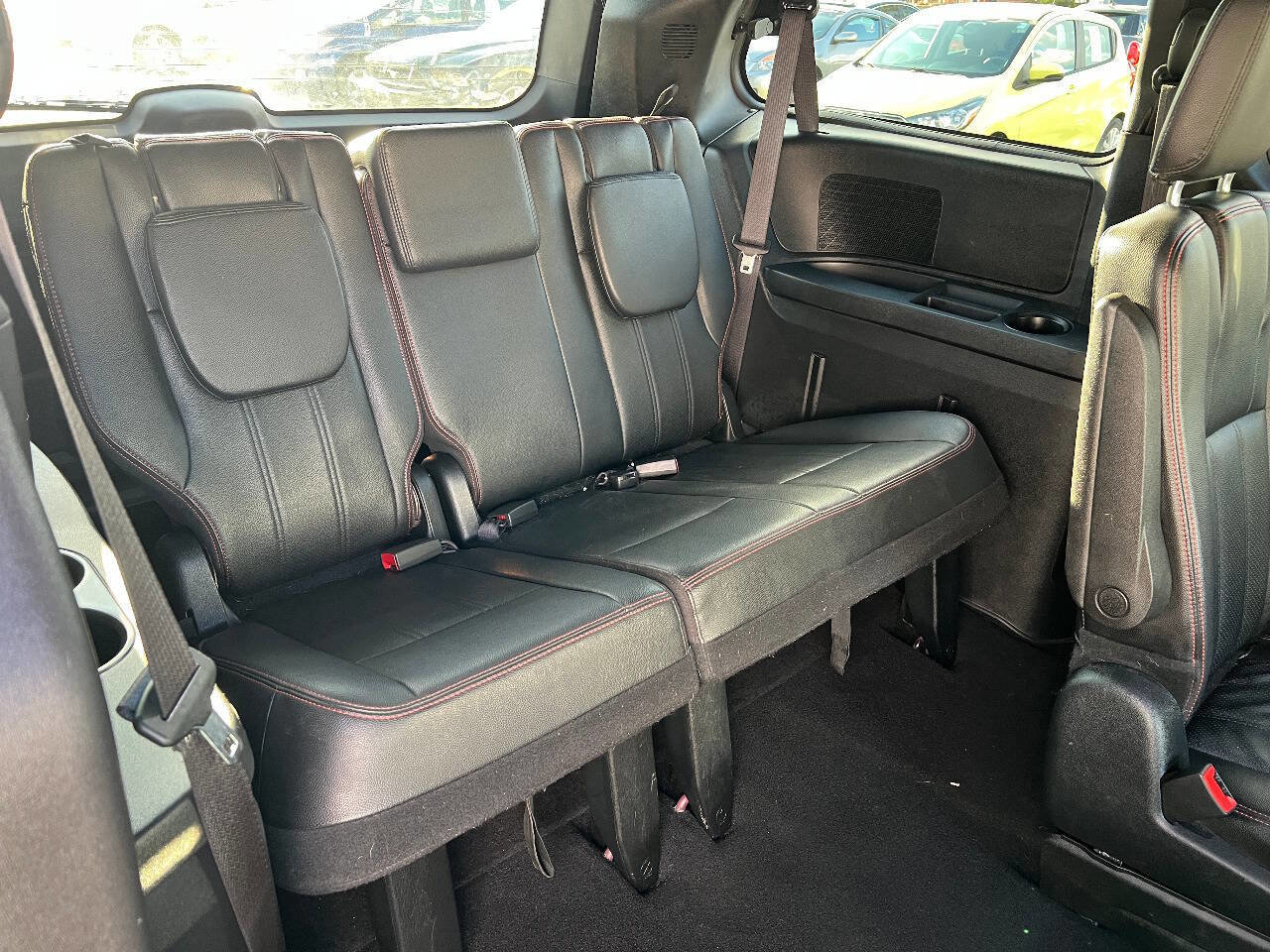 Used 2019 Dodge Grand Caravan GT image 28