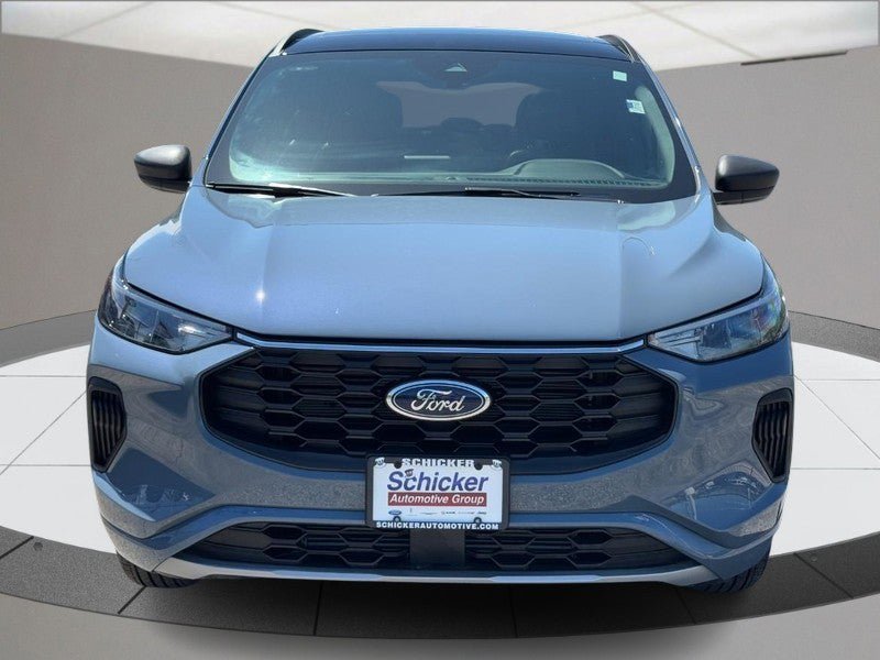 Used 2024 Ford Escape ST-Line w/ Tech Pack #1 AWD/4WD image 9
