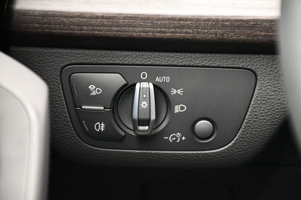 Used 2025 Audi Q5 2.0T Premium Plus w/ Premium Plus Package image 22