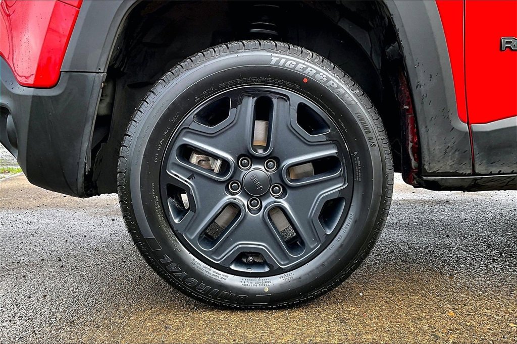 Used 2018 Jeep Renegade Sport w/ Power & Air Group image 12