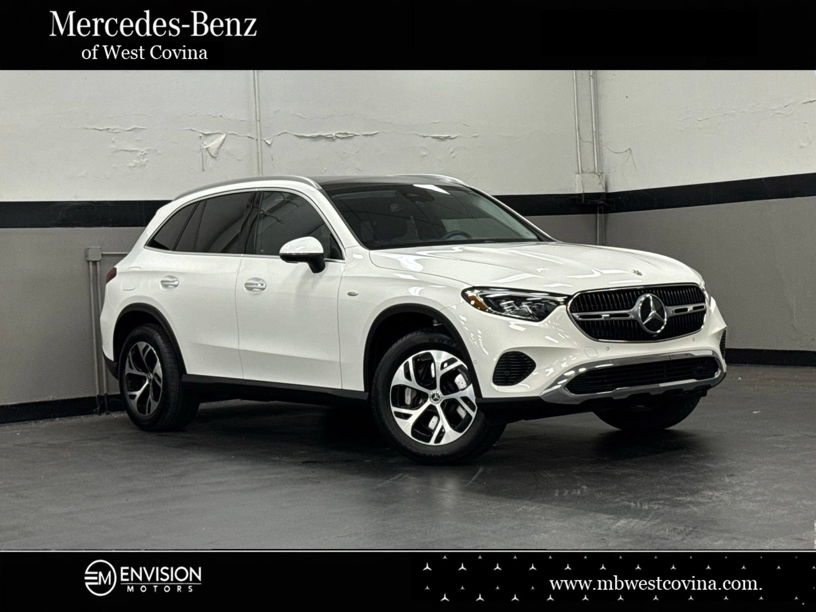 Used 2025 Mercedes-Benz GLC 350e 4MATIC image 1
