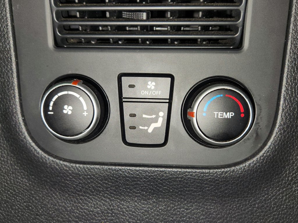 Used 2018 Hyundai Santa Fe Limited AWD/4WD image 29